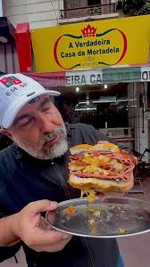 Experimente o Lanche de Mortadela dos Deuses