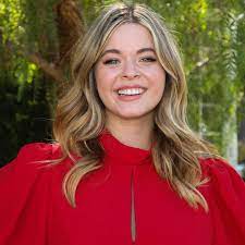 She is known for her role as alison dilaurentis in the freeform series. Sasha Pieterse Pretty Little Liars Star Zum Ersten Mal Schwanger Gala De