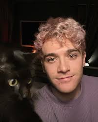 I dyed my hair pink. Do we like it? Cause I do! Also swipe for my cat Kuro  with the photobomb!
