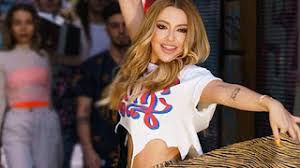 Güncel haberler 1.809 lượt xem2 năm trước. Hadise Kimdir Boyu Kilosu Yasi Ve Goz Ile Sac Rengi Magazin Tur