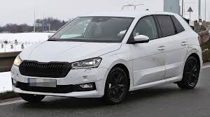 Die diashow wird auf der nächsten folie fortgesetzt. Skoda Fabia 2021 Erlkonig Preis Marktstart Motor Info Auto Bild