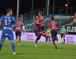 Transferts, résultats, billeterie, effectif, calendrier et statistiques. Clermont Foot Auvergne Vs Fc Bourg Peronnas Ligue 2 2017 2018
