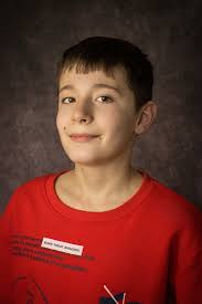 Any advice? f4,5, iso 800, 1/125, led stick