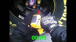 I worked my way down pit row and back, looking for a shot of the track. 5 Second Tire Change Daytona 500 Nascar Pit Crew Helmet Camera Flaming Rotor Guy Youtube