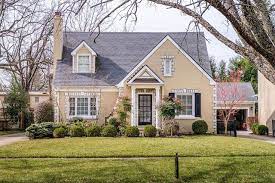 13 Stunning Homes For Sale That Are America S Average House Size Real Estate 101 Trulia Blog House House Styles Charming House