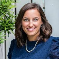 Kristen Redding's Instagram, Twitter & Facebook