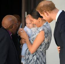 Prince harry and his wife meghan hold their baby son archie as they have a meeting with archbishop desmond tutu at the tutu legacy foundation in cape town on. Prinz Harry Und Meghan Baby Archie Hat Seinen Ersten Offiziellen Auftritt Welt