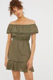 2019 Hm Elbise Modelleri Yesil Kisa Straplez Dusuk Kol Katlamali Yaka Firfir Detayli Kiyafet Kombinleri The Dress Elbise Modelleri Elbise