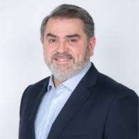 90+ perfiles de «Nelson Garrido»