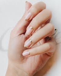 Bridal Manicure Gold Nails The Lane Beautyblog Makeupoftheday Makeupbyme Makeuplife Makeuptutorial Instamakeu Braut Nagel Goldene Nagel Nagel Hochzeit