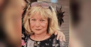 Lisa Crupi's Instagram, Twitter & Facebook