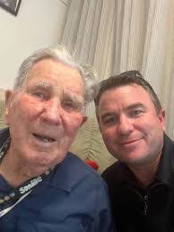 Allen Capps's Instagram, Twitter & Facebook