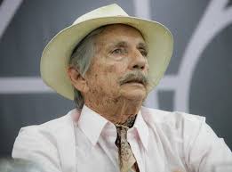 Pedrinho aguinaga festeja 50 anos do título de homem mais bonito do brasil, prepara biografia aos 70 e reflete: Joel Barcellos Morre Aos 81 Anos Papo De Cinema