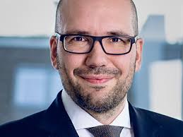 Wildanger boosts ranks with Hogan Lovells litigator