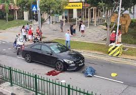 Самые новые твиты от singapore accidents (@sgaccidents): Cyclist 64 Dies After Accident With Car In Tampines Driver Arrested Today
