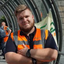 Bahnstreik soll im personenverkehr vom 2. Reportage Unterwegs Mit Dem Jungen Lokfuhrer Janik Beim Bahnstreik In Munchen Politik Jetzt De