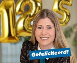 Gery Koning-Muhren is vandaag 12,5 jaar bij ons in dienst. Van harte  gefeliciteerd met dit mooie jubileum! Op naar de 25 jaar.