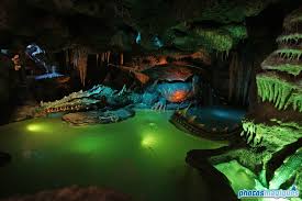 The dragon is the centerpiece of the popular dragon lair walkthrough attraction. La Taniere Du Dragon Photos Magiques