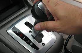 Bagaimanakah cara mengerakan kereta automatik tanpa enjin dihidupkan. Perkara Yang Boleh Sebabkan Enjin Kereta Auto Cepat Rosak Maskulin