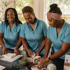 Woman owned brand and business... One thing I love about being a momprenuer  is being a woman prepares you for so many industry challenges in different  ways. Though we still face battles