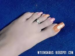 Karen di una oracion hoik ell perro luega con la pelota en clular tiene entend pinches memes feos. Pies Feos Unas Largas Nail Art