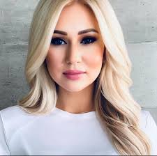 🔗: bit.ly/3Xpwkjx Macaulay Culkin is celebrating his brother Kieran  Culkin's big night at the Oscars. 📷️: Shutterstock; Disney via Getty