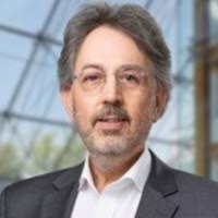 4400+ profilů „Štork“