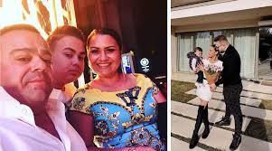 His mother, florenţa, who raised him alone since he was. Gestul Controversat Pe Care Adrian Minune L A FÄƒcut De PaÈ™te Karmen A Oferit InformaÈ›ii PreÈ›ioase È™i Dovezi Clare Iar Criticile Au Incetat
