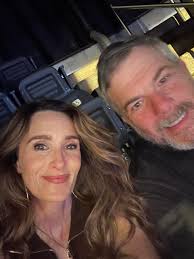 Anyone else a Lionel Richie fan? Or Earth, Wind & Fire? Concert is about to  start!