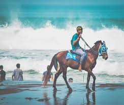 Harga tiket masuk kawasan dan parkir mobil adalah rp. Jelajahi Wisata Eksotis Dan Magis Di Pantai Pelabuhan Ratu Tripcetera