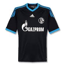 Goalkeeper fährmann agreed to a restructuring of his wages, and the newly agreed contract will now run until the end of the 2024/2025 season. Schalke 04 Football Shirt Archive