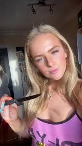 A bit dramatic 😂 #lovethistrend #warningknife