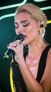 Maria Veitola Immediate Momentum