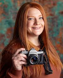 Hi, I'm Ginny—the lady behind the lens. 📷 Photography has never just been  about pictures for me—it's about memories. The fleeting moments that may  seem small now but become absolutely priceless with