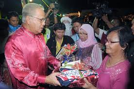 Ini membuatkan portugis hanya berkubu di dalam pelabuhan melaka dan tidak meluaskan kuasanya ke seluruh semenanjung,seperti yang mereka lakukan membentuk perkampungan serani portugis di melaka pada hari ini. Majlis Rumah Terbuka Malaysia Krismas 2010 Di Perkampungan Portugis Ujong Pasir Melaka 26 12 2010 Flickr