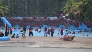 Bukit merah is a town in the north located in perak. Giant Wet Buble Latest Attraction At Bukit Merah Laketown Resort Waterpark