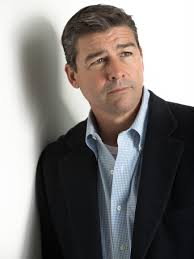 Kyle Chandler takes a beating and wins at comedy in 'Game Night'
