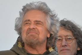 Dai "vaffa" a Conte, 15 anni sulle montagne russe per i Cinquestelle