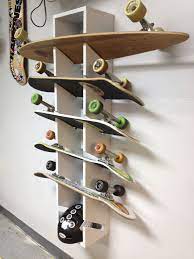 Comparatif etagere skateboard avec avis meilleure vente n° 1 support mural pour skateboard 49,95 € voir sur amazon votre listing des top achats en etagere skateboard (sur le site de vente amazon en direct) place de nombreux avis des usagers par conséquent vous êtes secondé sciemment, puis. Need To Make This For My Garage But I Have A Couple More Boards Chad Rangement Pour Ski Rangement Mural Mobilier De Chambre