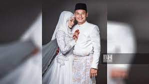 Umur 66 tahun) adalah seorang mantan tokoh mahasiswa, pakar ekonomi dan politikus indonesia. Rizal Ashram Ramli Instagram Fasha Sandha Tolak Buat Ulasan Produk Di Instagram Hiburan Mstar Fasha Mempunyai Sepasang Cahaya Mata Hasil Perkahwinan Terdahulu Dengan Rizal Ashram Ramli Azielosan