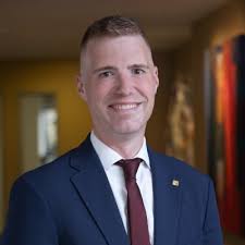 It's our third and final year at ABA Stonier Graduate School of Banking  with my good friend Jonathan Roop. Had a free afternoon and went to  Rittenhouse House Square to enjoy people