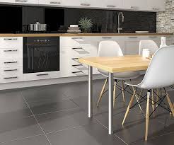 Le carrelage, il se plie à toutes nos envies. Carrelage Moderne Pour Sol De Cuisine Ambiance Carrelages
