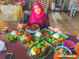 Bercuti di kota kinabalu, sabah memang menjadi impian warga semenanjung. Imyati Cafe Sadong Jaya Kota Kinabalu Sabah Nasi Ikan Bahulu Yang Super Sedap Yatie Owner