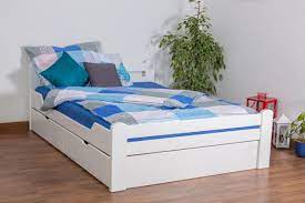Bei uns gibt es doppelbetten, einzelbetten, boxspringbetten, gästebetten, tagesbetten, hochbetten und etagenbetten. Weisses Buche Bett 140 X 200 Cm Weiss Hohe Cm 73 30 Lange Tiefe Cm 208 Breite Cm 147 50 Matratzenmasse B X L Cm 140 X 200 Massivholz Material Holz Weisses Buche Bett 140 X 200 Cm Weiss