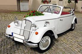 Geldgeschenk weltkarte vorlage einladung taufe carteland groomondo hochzeitsauto mit dosen ausmalbild & malvorlage auto kostenplan. Hochzeitsauto Mieten Kosten Und Deko Fur Das Perfekte Auto