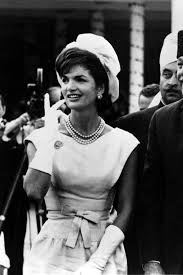 May 19, 1994 · retrouvez toutes les infos sur jackie kennedy avec gala.fr ! The Best Of 1960s Fashion And The Icons Who Helped Shape It Sechziger Jahre Mode 60er Jahre Mode Jackie Kennedy