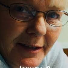 Elaine Crabtree's Instagram, Twitter & Facebook