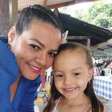 Kirsty Meakin Nail Artist...