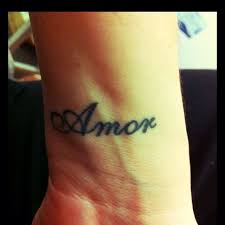 Amor Tattoo Google Search Simple Wrist Tattoos Tattoos Tattoo Script