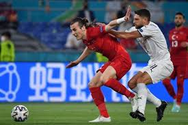 Italia sudah memastikan lolos ke babak 16 besar euro 2020 usai meraih dua kemenangan dengan skor. Turki Vs Italia Dominasi Gli Azzurri Belum Berbuah Hasil Pada Babak I Halaman All Kompas Com